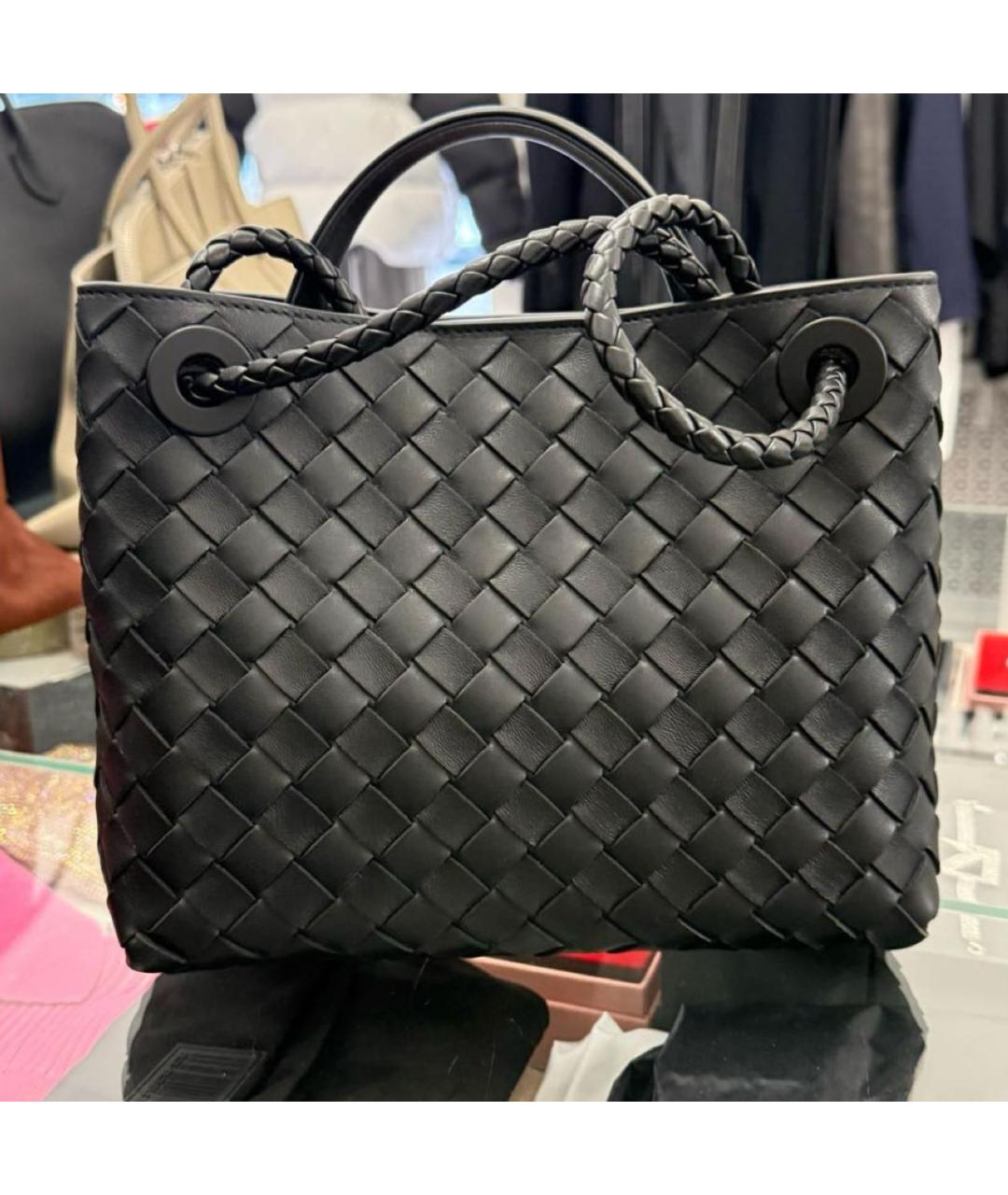BOTTEGA VENETA Черная кожаная сумка с короткими ручками, фото 3