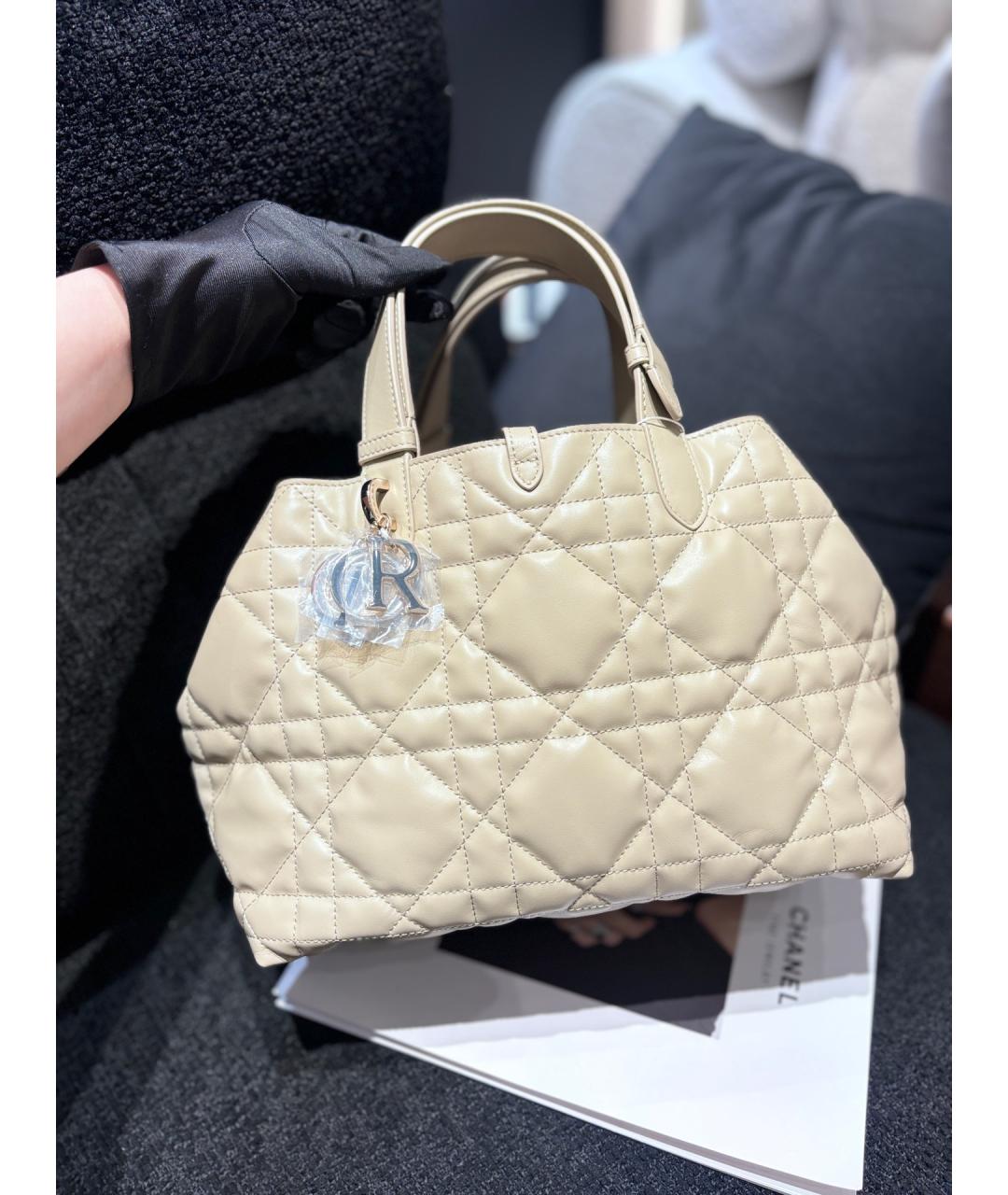 CHRISTIAN DIOR Бежевая кожаная сумка тоут, фото 4