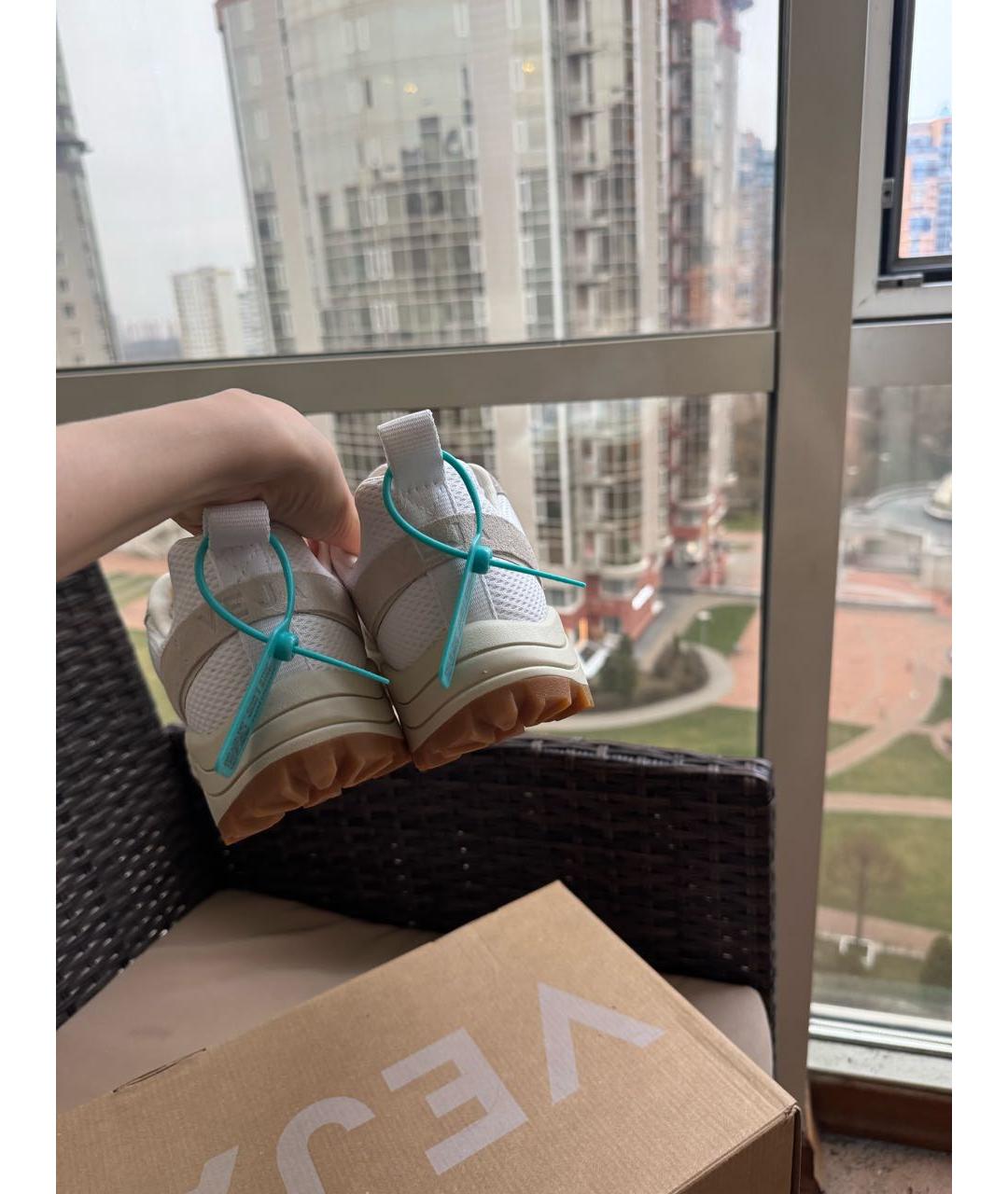 VEJA Бежевые замшевые кроссовки, фото 4