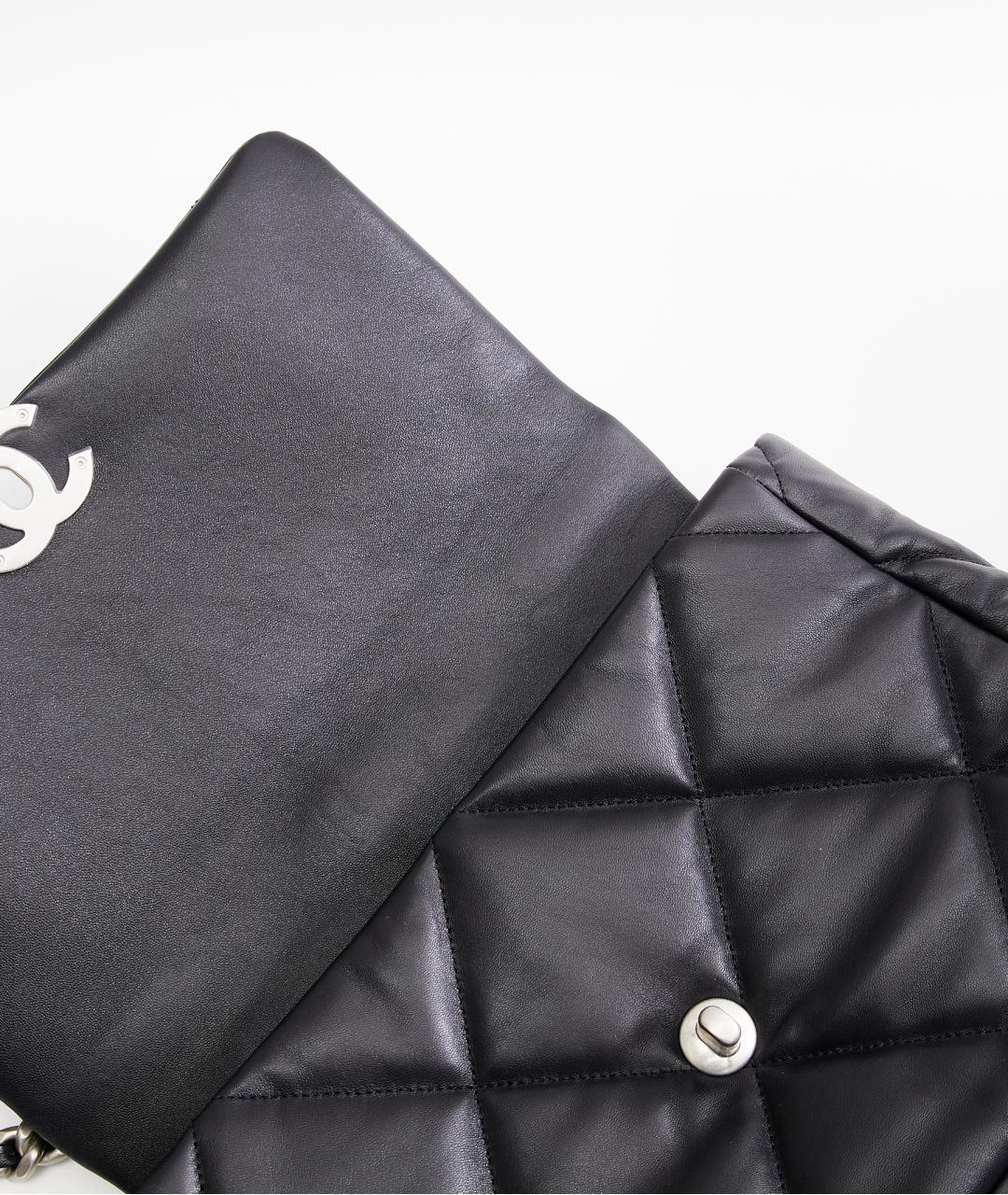 CHANEL Черная кожаная сумка через плечо, фото 4