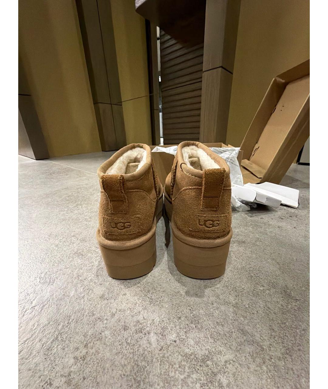 UGG AUSTRALIA Оранжевое замшевые ботинки, фото 4