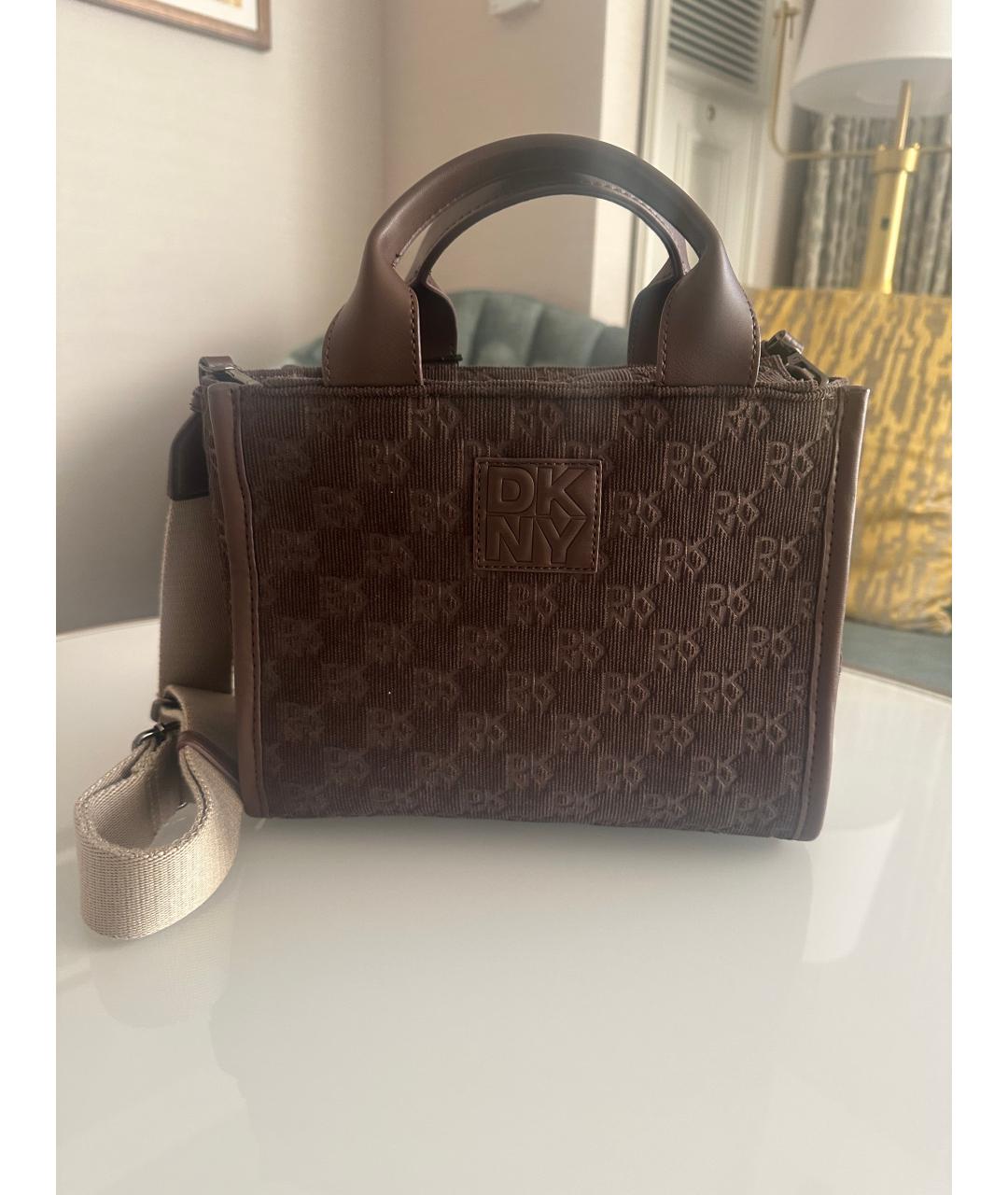 DKNY Коричневая тканевая сумка с короткими ручками, фото 9