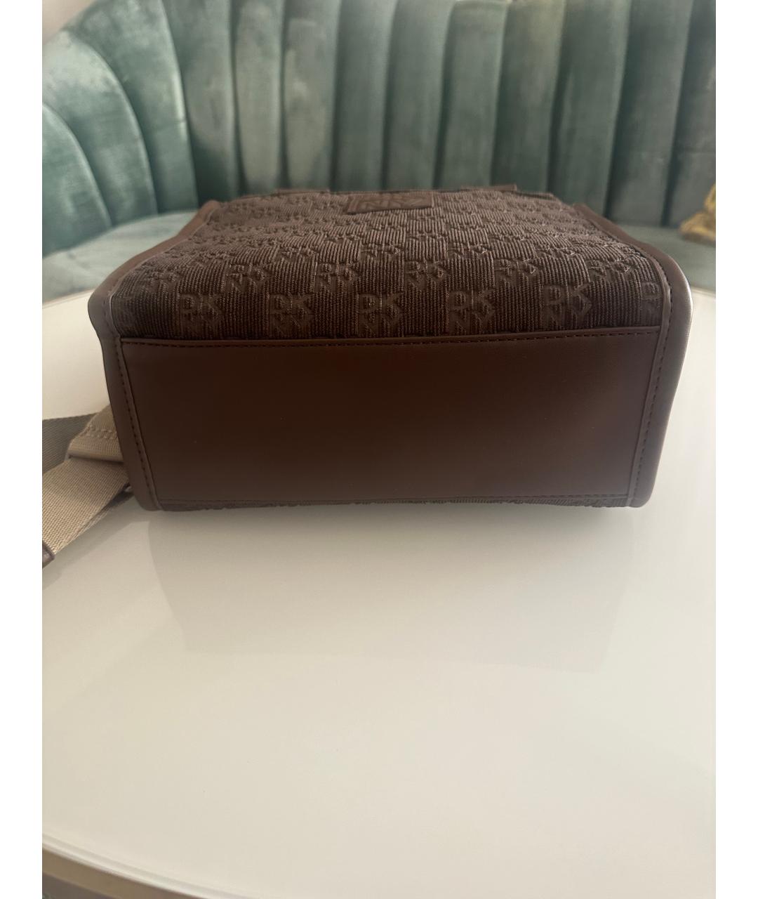 DKNY Коричневая тканевая сумка с короткими ручками, фото 4