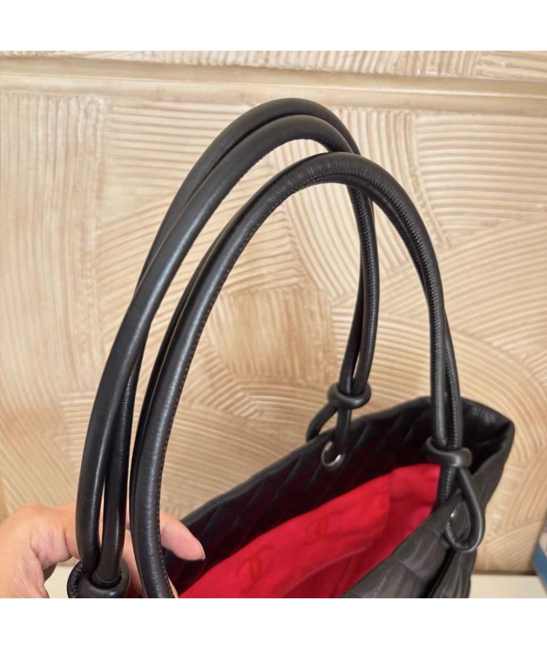 CHANEL Черная кожаная сумка тоут, фото 4