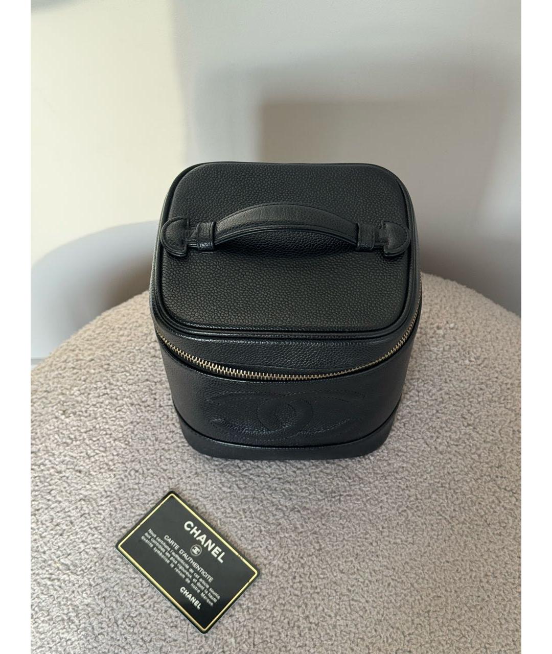 CHANEL Черная кожаная сумка с короткими ручками, фото 3