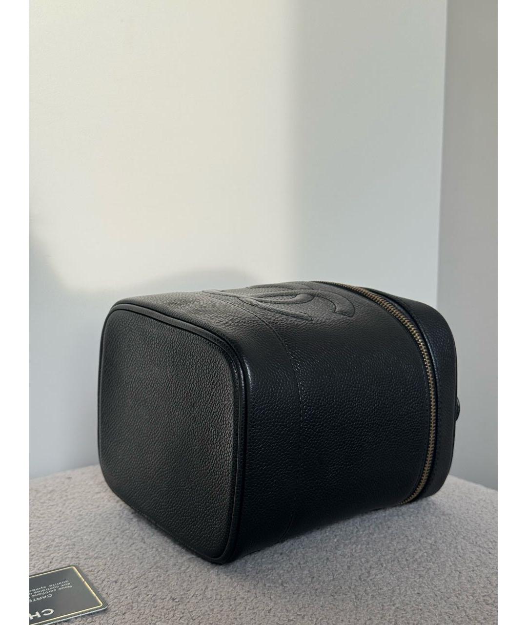 CHANEL Черная кожаная сумка с короткими ручками, фото 7