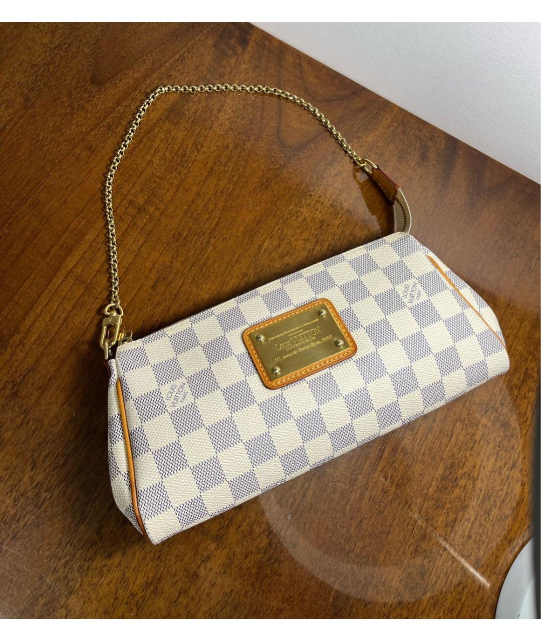 LOUIS VUITTON Бежевая кожаная сумка с короткими ручками, фото 2