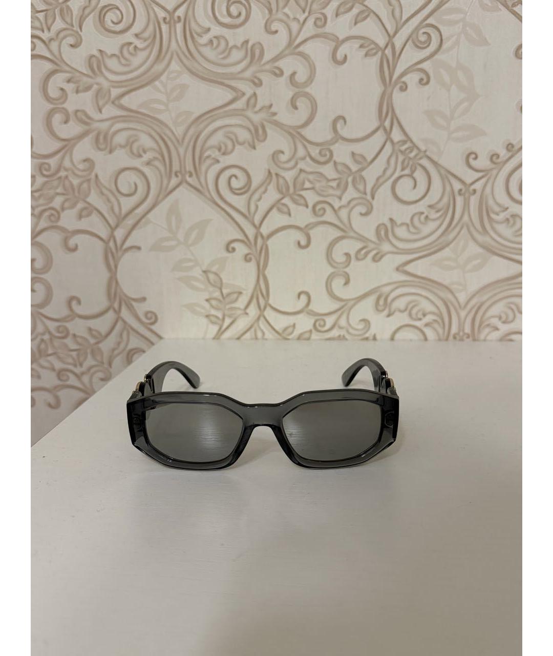 VERSACE Серебряные пластиковые солнцезащитные очки, фото 2