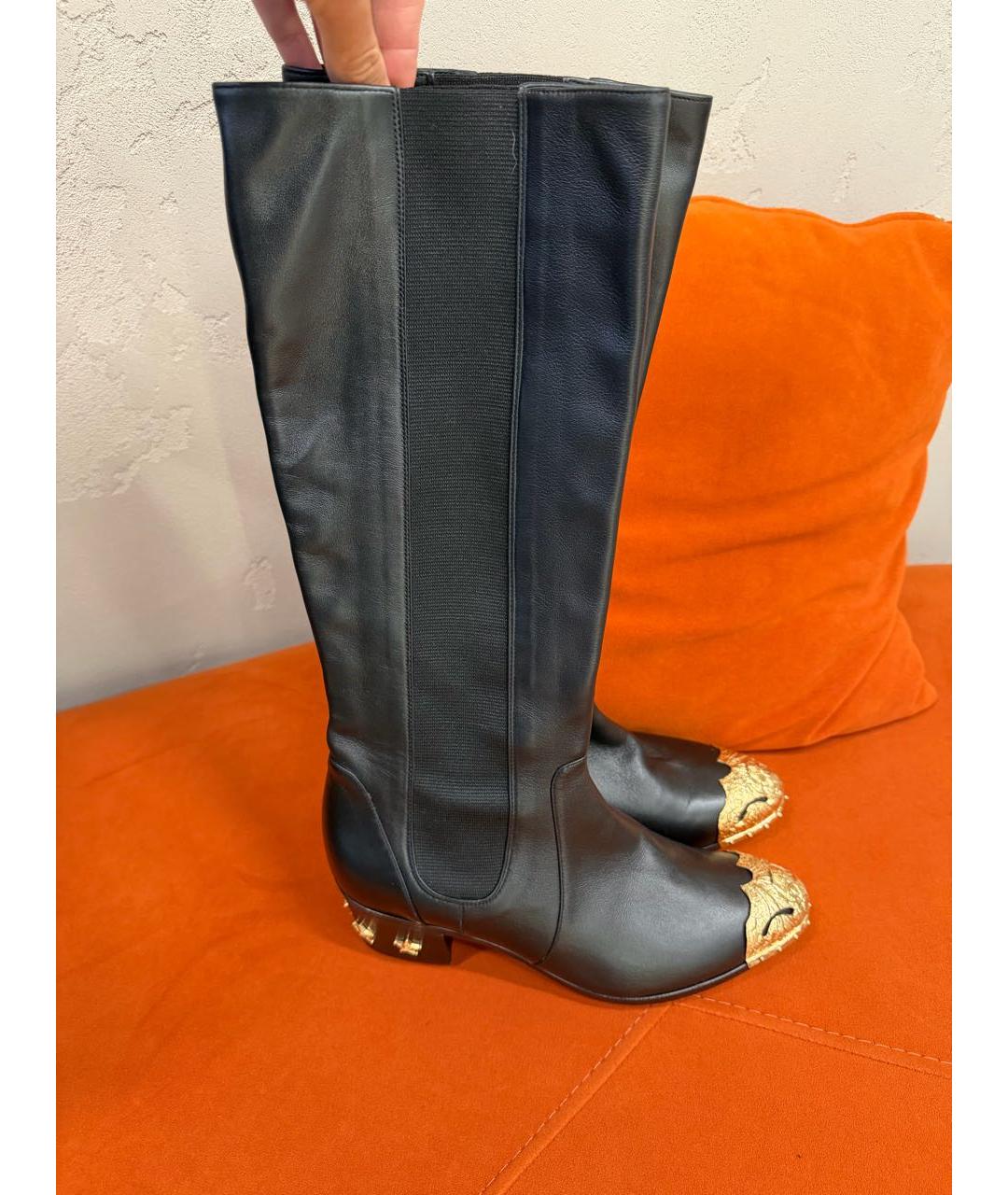 CHANEL Черные кожаные сапоги, фото 6