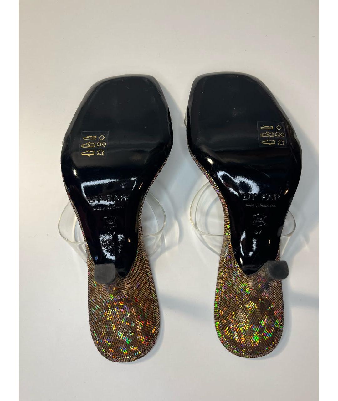 BY FAR Золотые кожаные мюли, фото 3