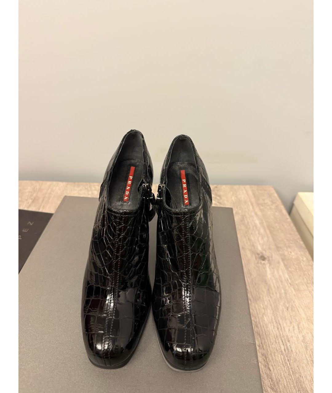 PRADA Черные ботильоны из лакированной кожи, фото 2