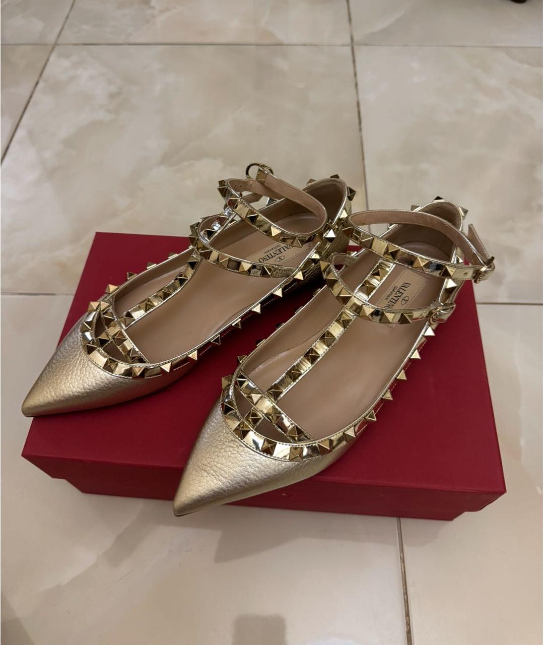 VALENTINO Золотые кожаные балетки, фото 3