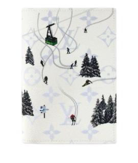 LOUIS VUITTON Обложка/футляр