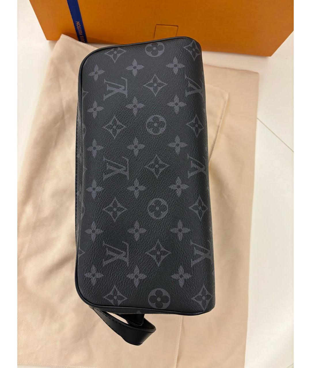 LOUIS VUITTON Черная косметичка, фото 3