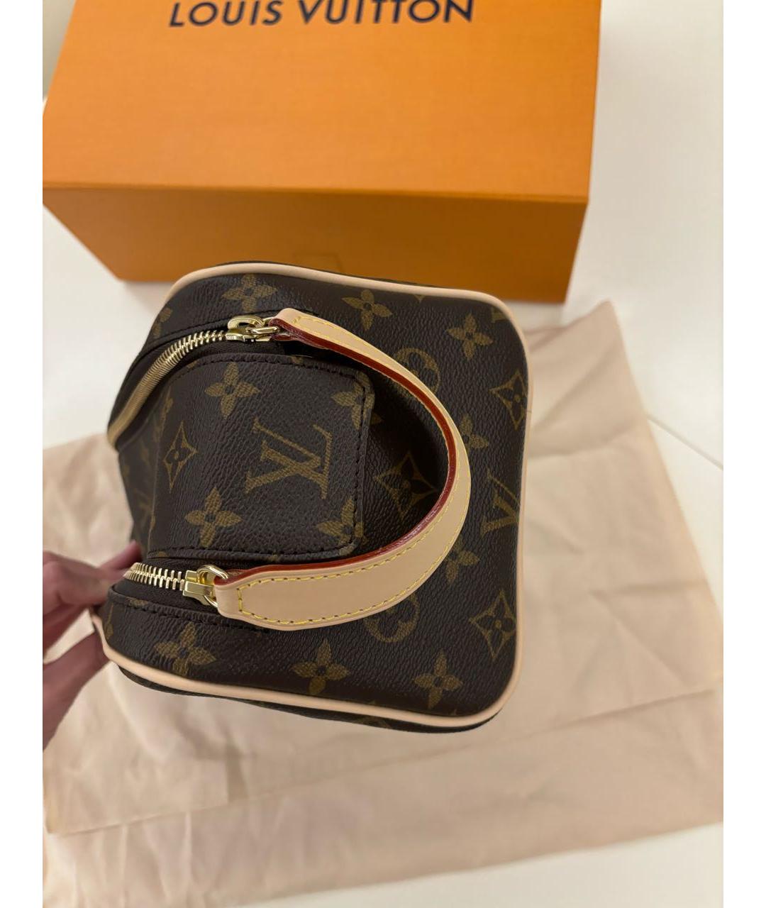 LOUIS VUITTON Коричневая косметичка, фото 4