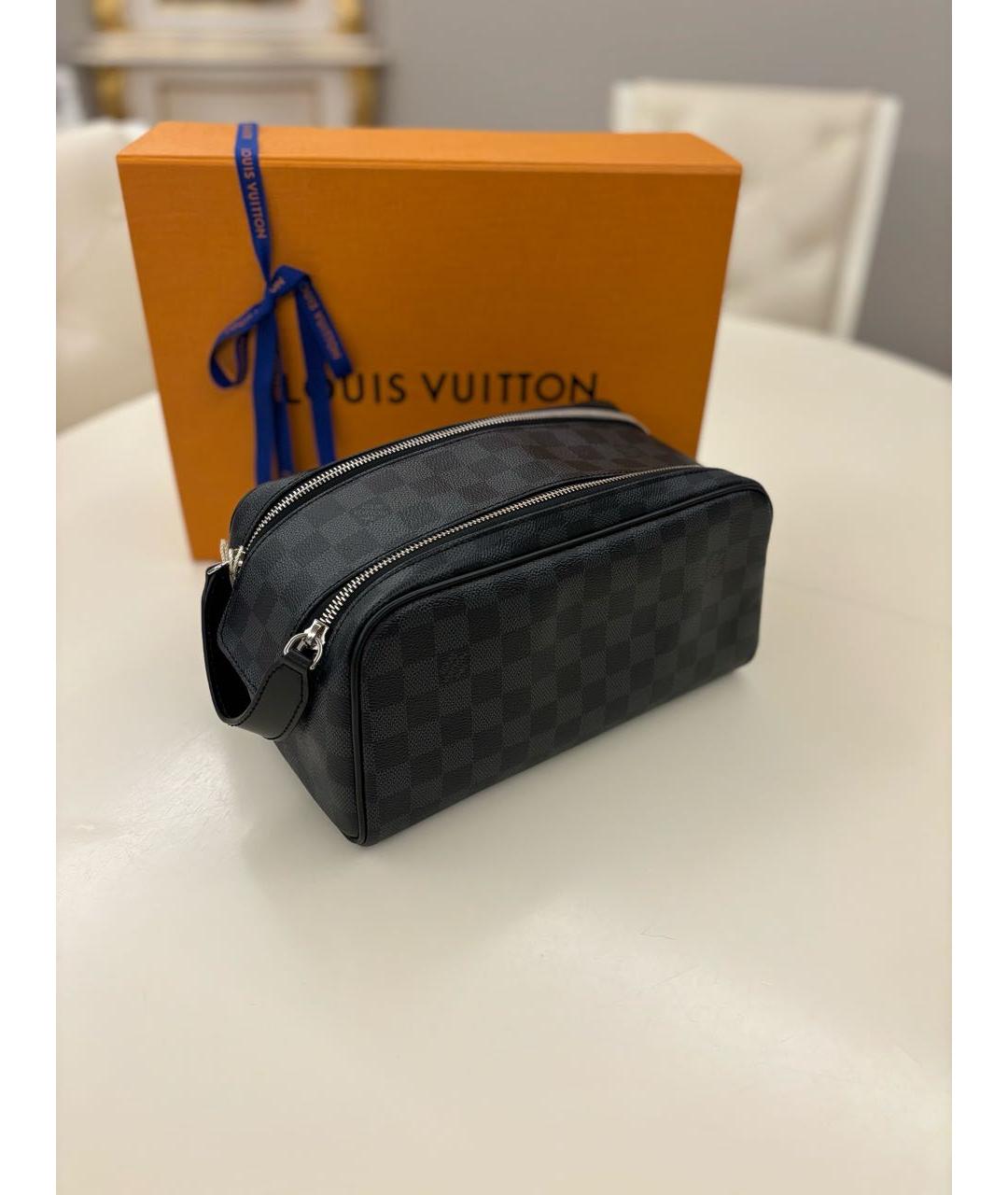 LOUIS VUITTON Черная косметичка, фото 8