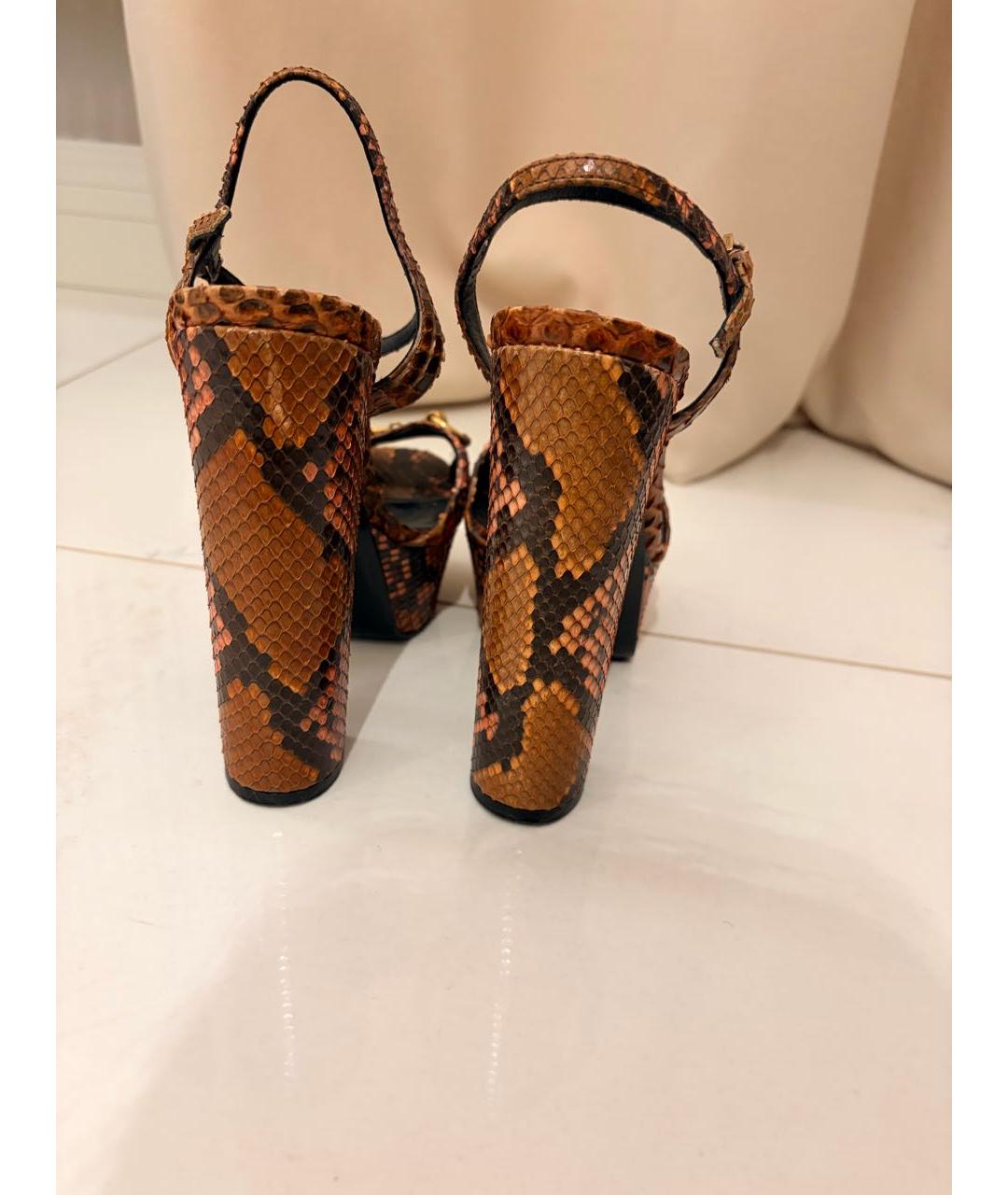 GUCCI Коричневые босоножки из экзотической кожи, фото 4