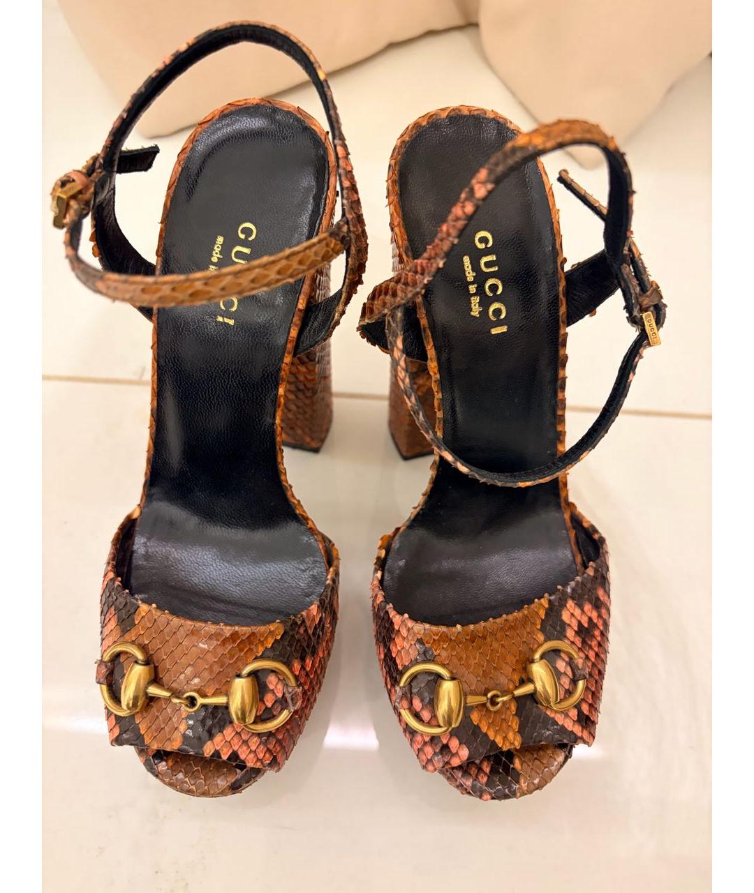GUCCI Коричневые босоножки из экзотической кожи, фото 2