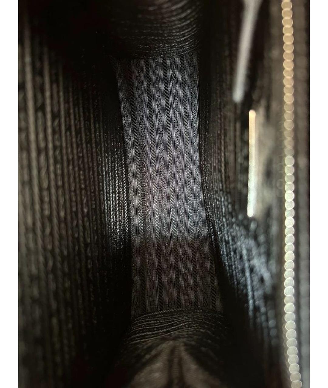 PRADA Черная кожаная сумка с короткими ручками, фото 5