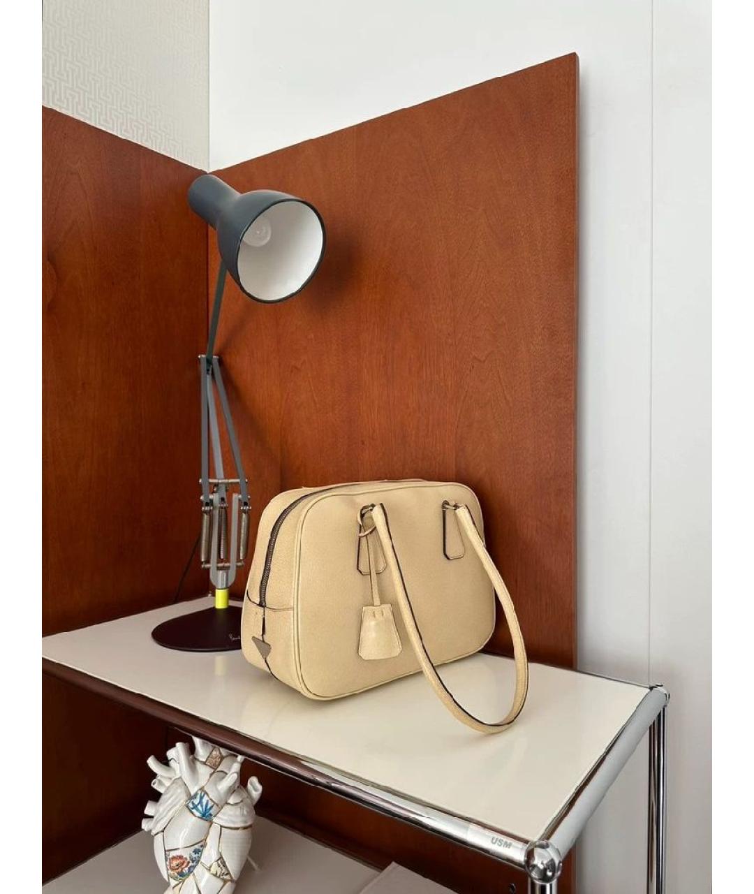 PRADA Бежевая кожаная сумка через плечо, фото 2