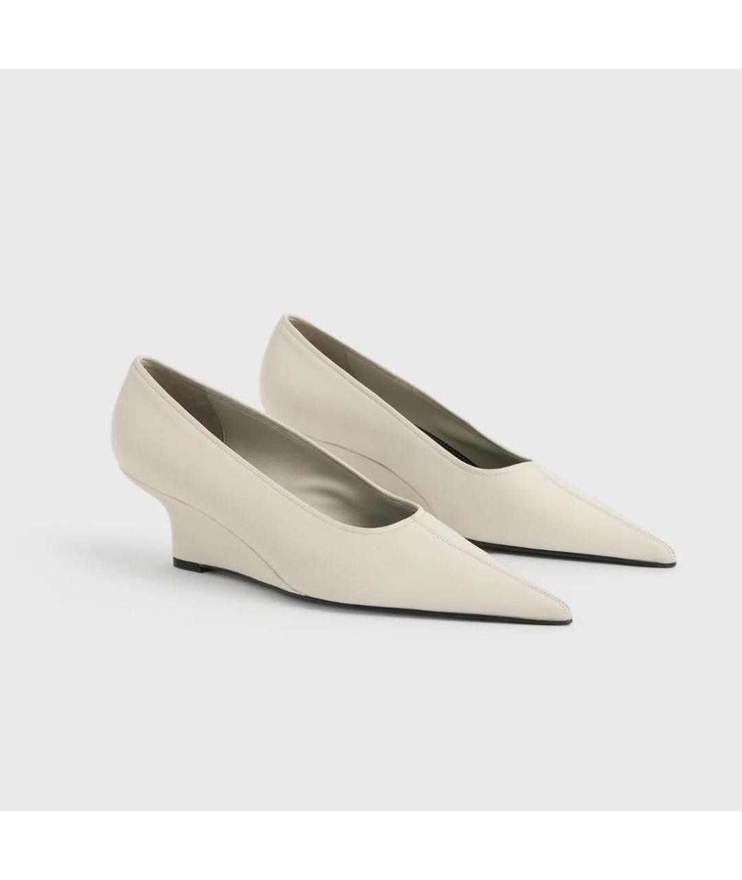 TOTEME Бежевые кожаные лодочки на низком каблуке, фото 4