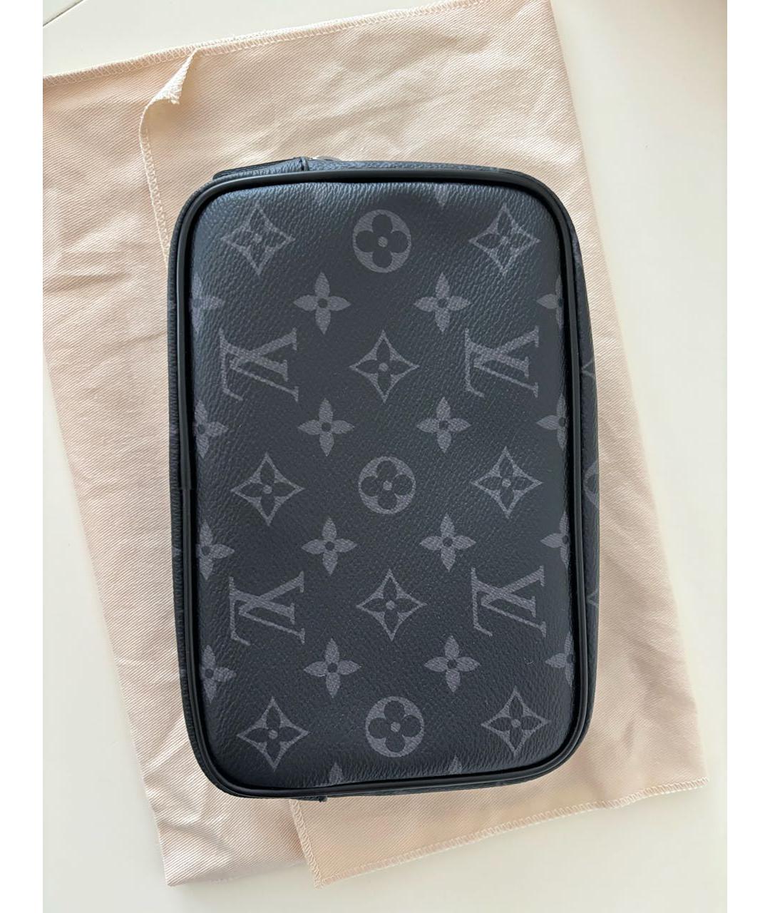 LOUIS VUITTON Черная косметичка, фото 2