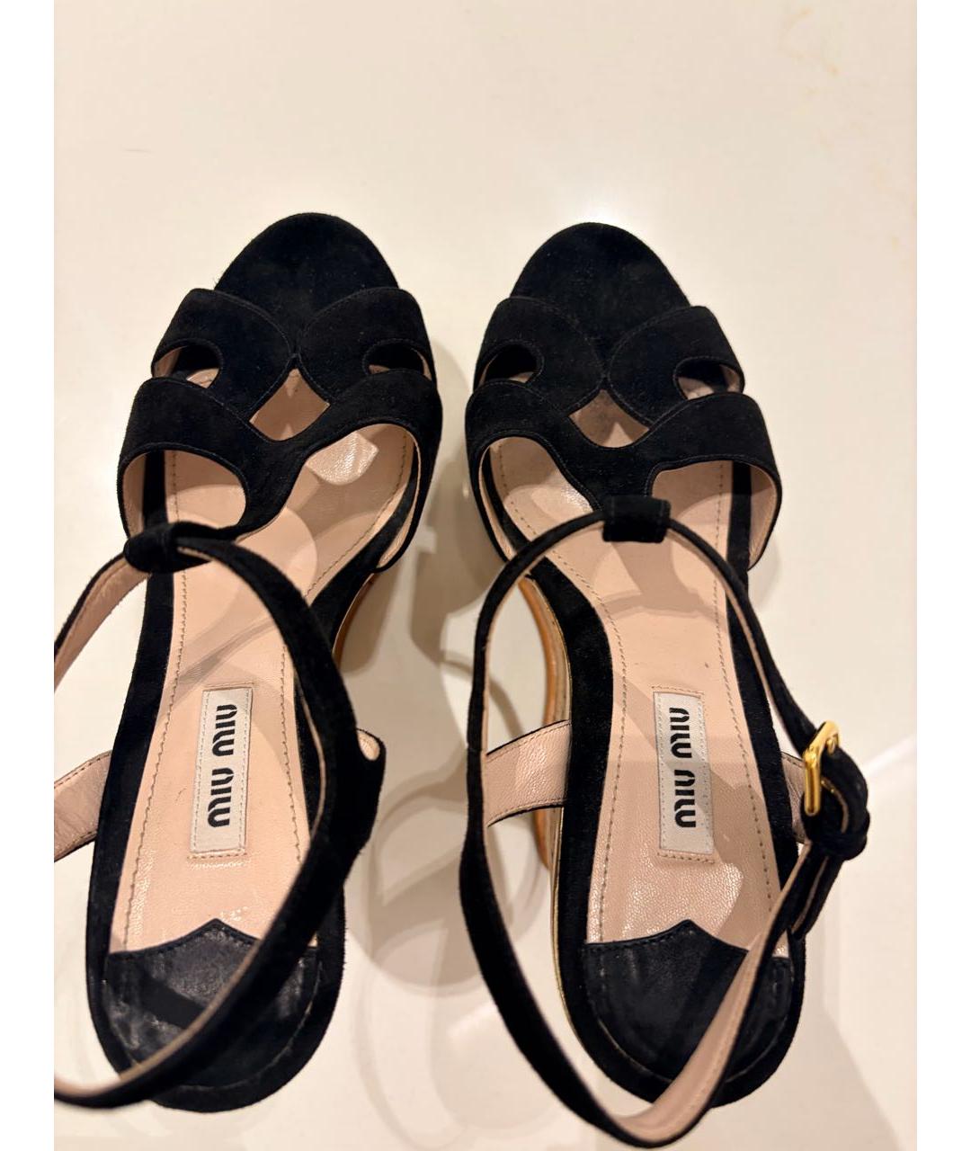 MIU MIU Черные замшевые босоножки, фото 4