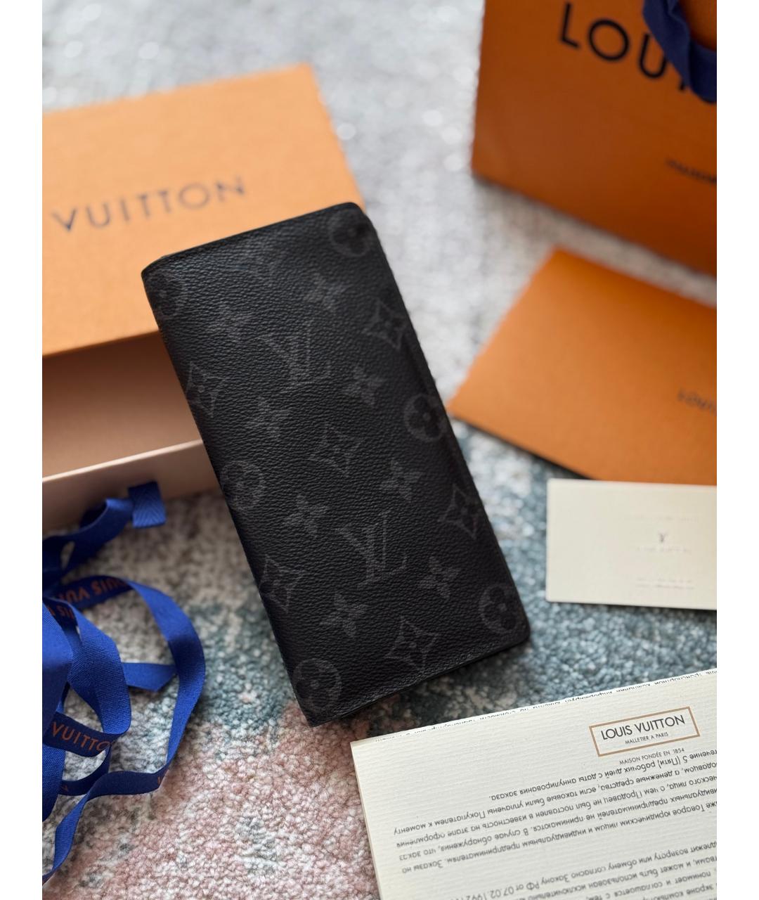 LOUIS VUITTON Черный кожаный кошелек, фото 4