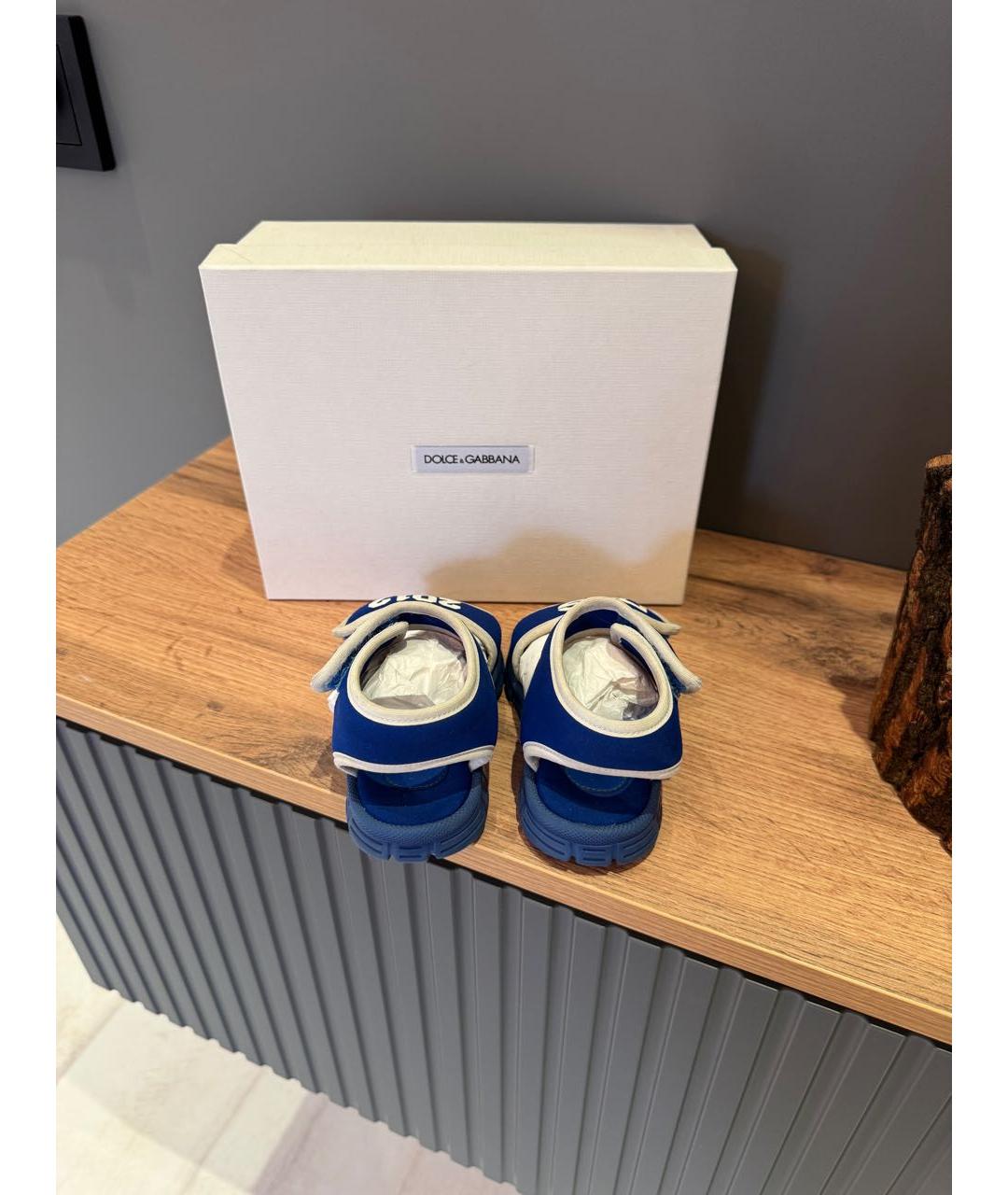 DOLCE & GABBANA KIDS Синие текстильные сандалии и шлепанцы, фото 3