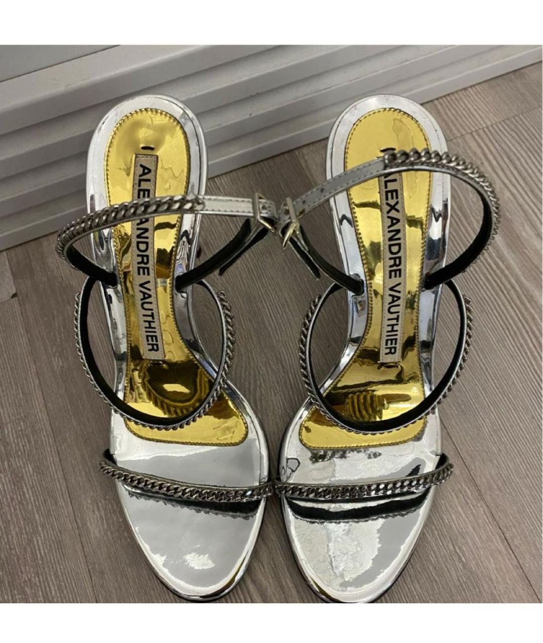 ALEXANDRE VAUTHIER Серебряные босоножки из лакированной кожи, фото 2