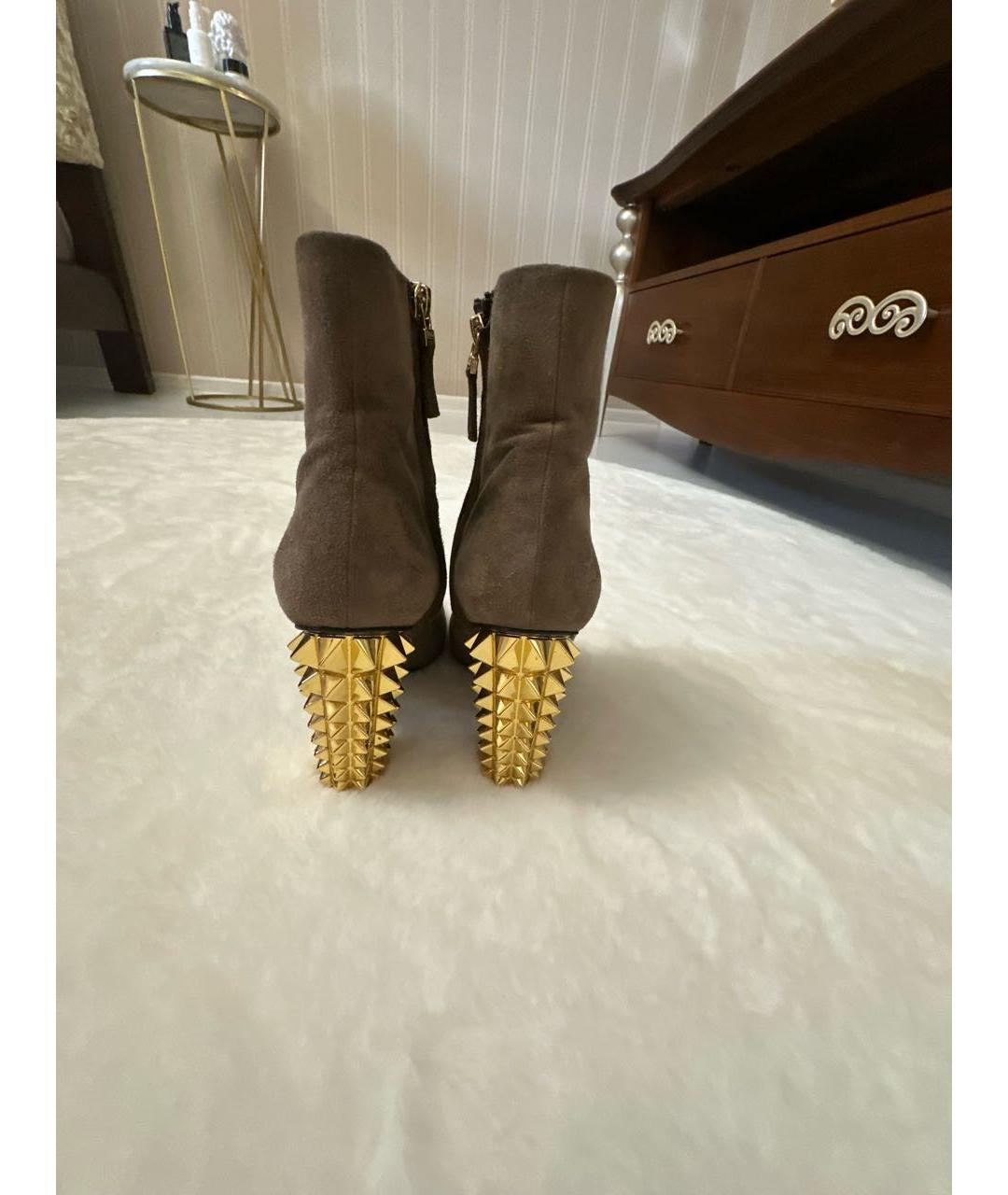 FENDI Бежевые замшевые ботильоны, фото 5
