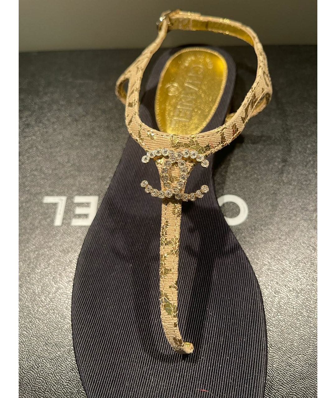 CHANEL PRE-OWNED Золотые текстильные сандалии, фото 8