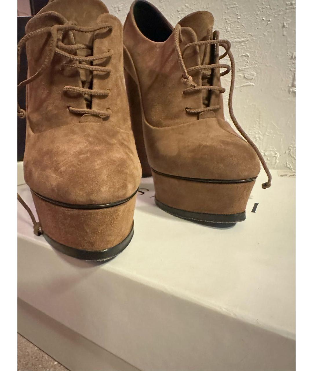 CASADEI Бежевые замшевые ботильоны, фото 3