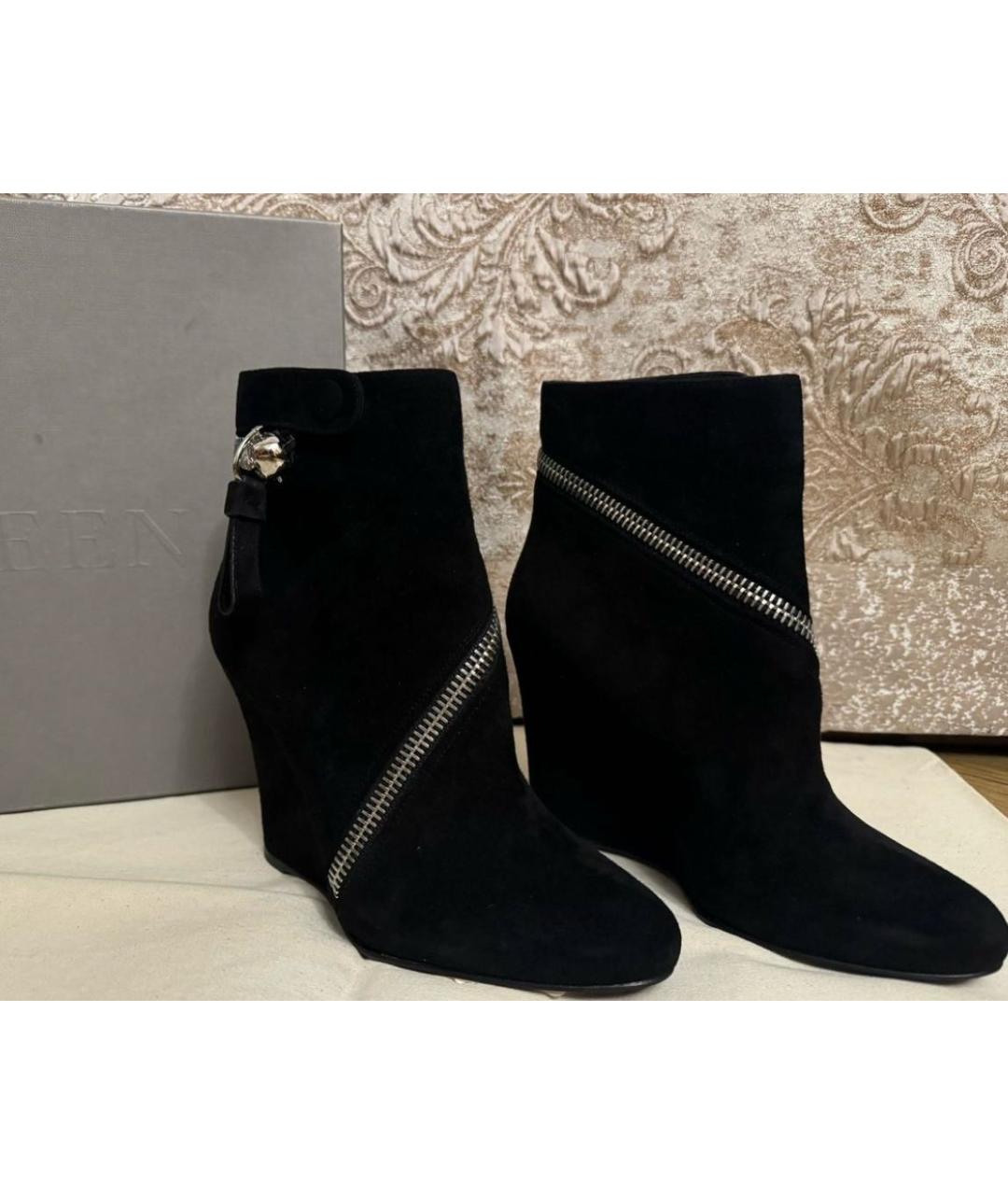ALEXANDER MCQUEEN Черные замшевые ботильоны, фото 5