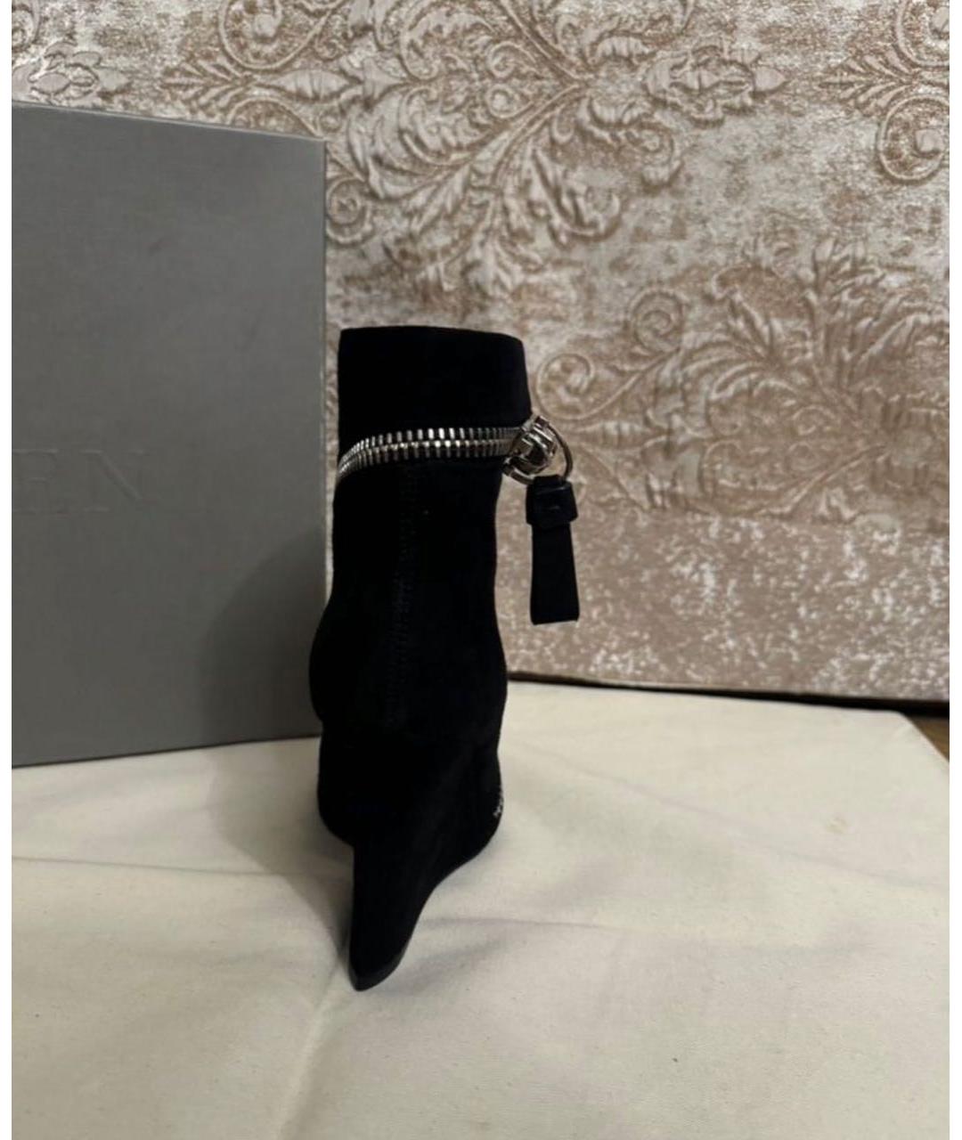ALEXANDER MCQUEEN Черные замшевые ботильоны, фото 4