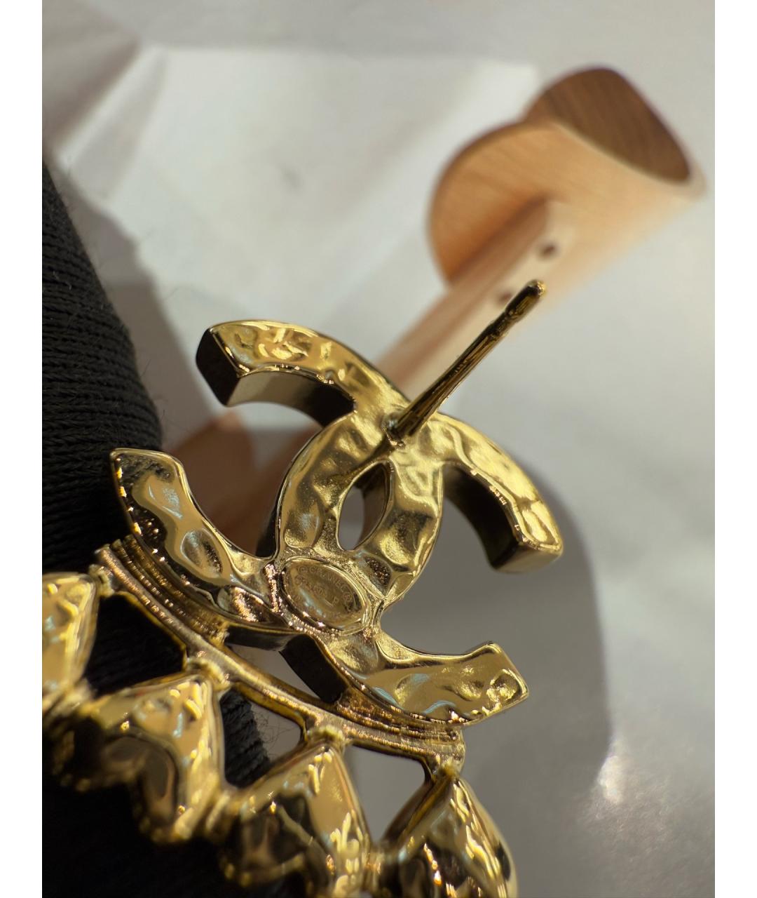 CHANEL Золотые металлические серьги, фото 7