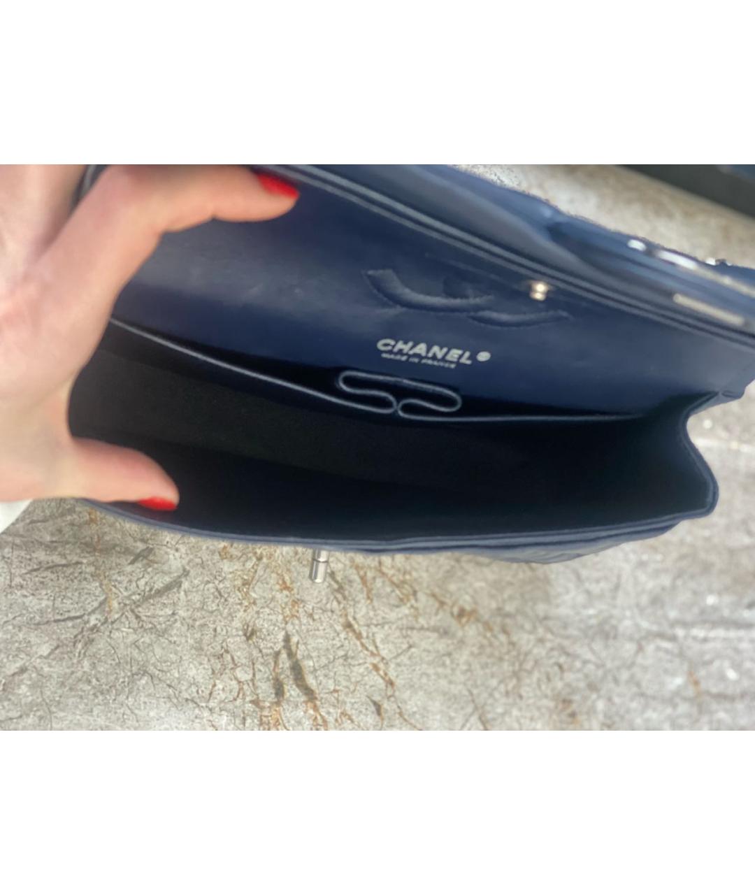 CHANEL Темно-синяя кожаная сумка через плечо, фото 3