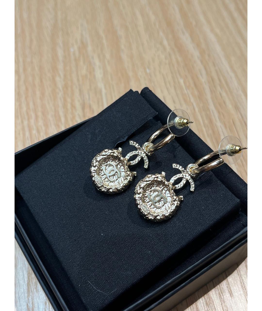 CHANEL Золотые металлические серьги, фото 5