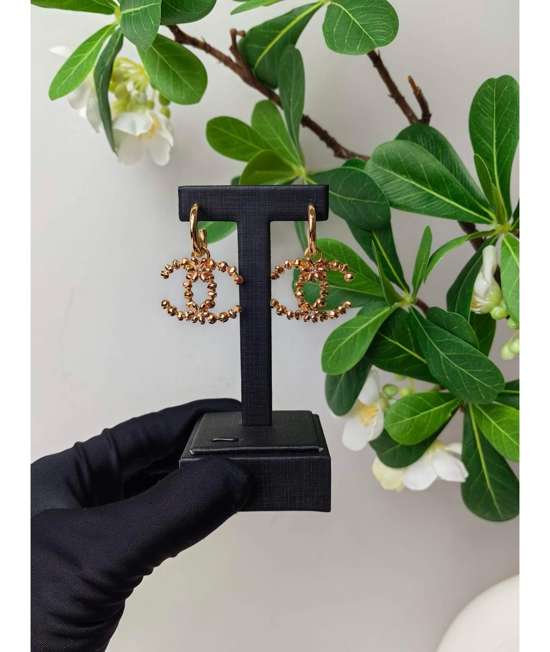 CHANEL Золотые металлические серьги, фото 4