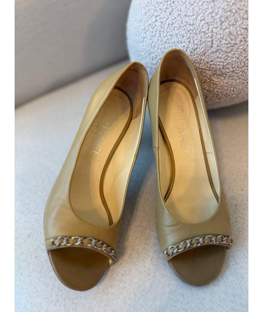 CHANEL Бежевые кожаные туфли, фото 2