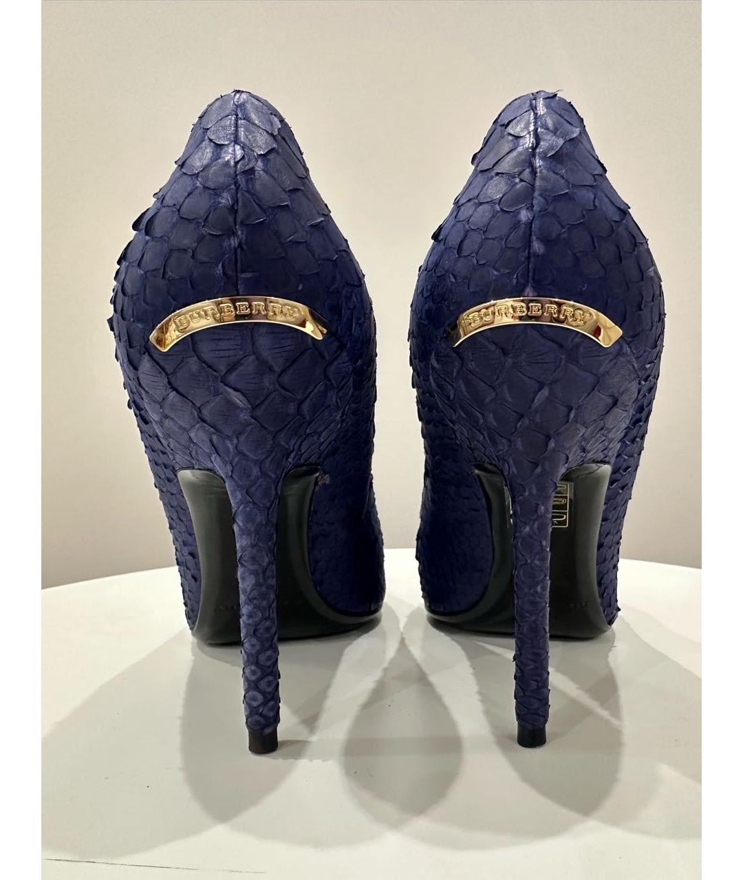 BURBERRY Темно-синие туфли из экзотической кожи, фото 5
