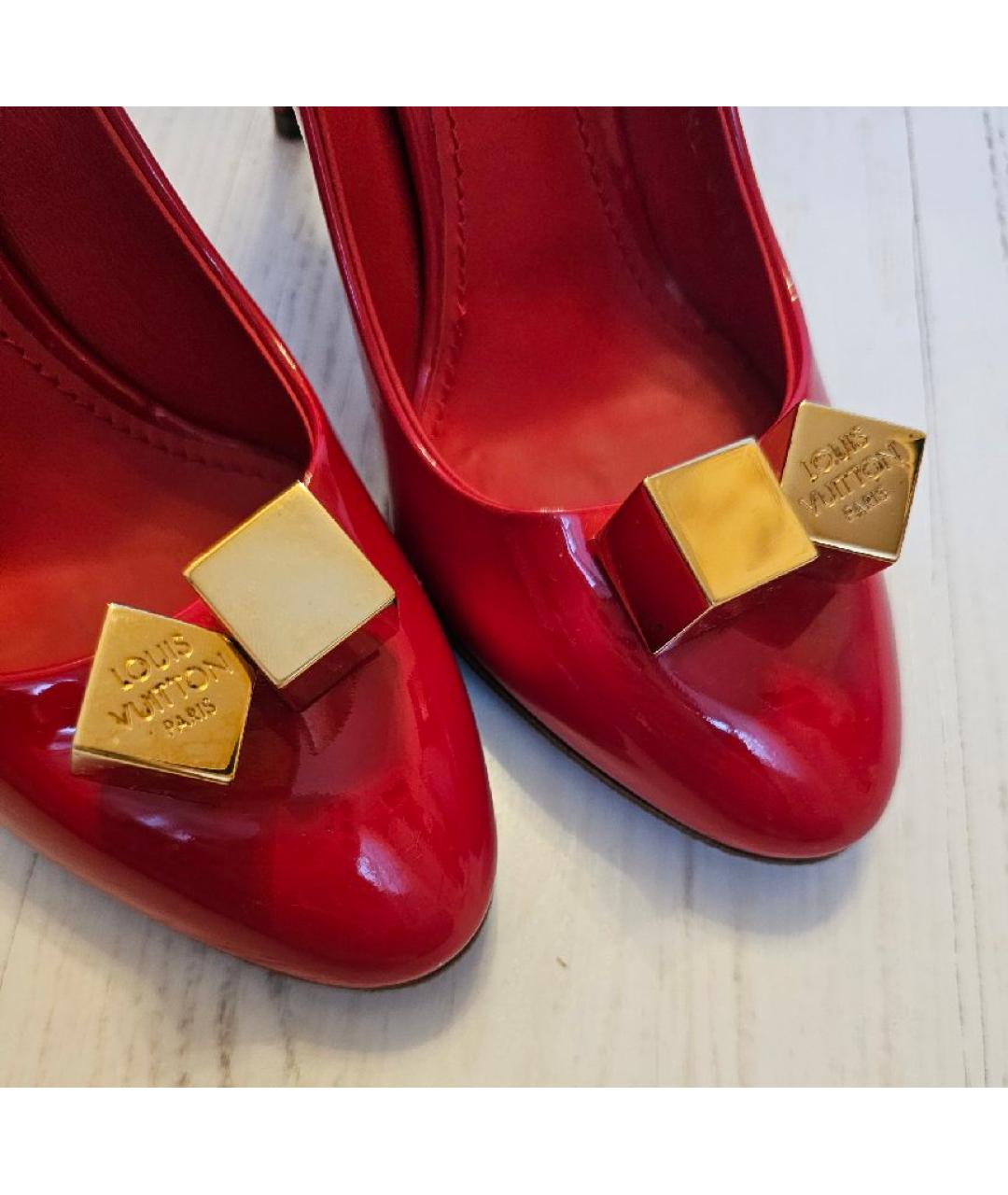LOUIS VUITTON Красные туфли из лакированной кожи, фото 3