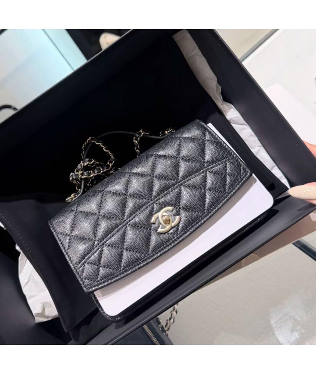 CHANEL Черная кожаная сумка через плечо, фото 3