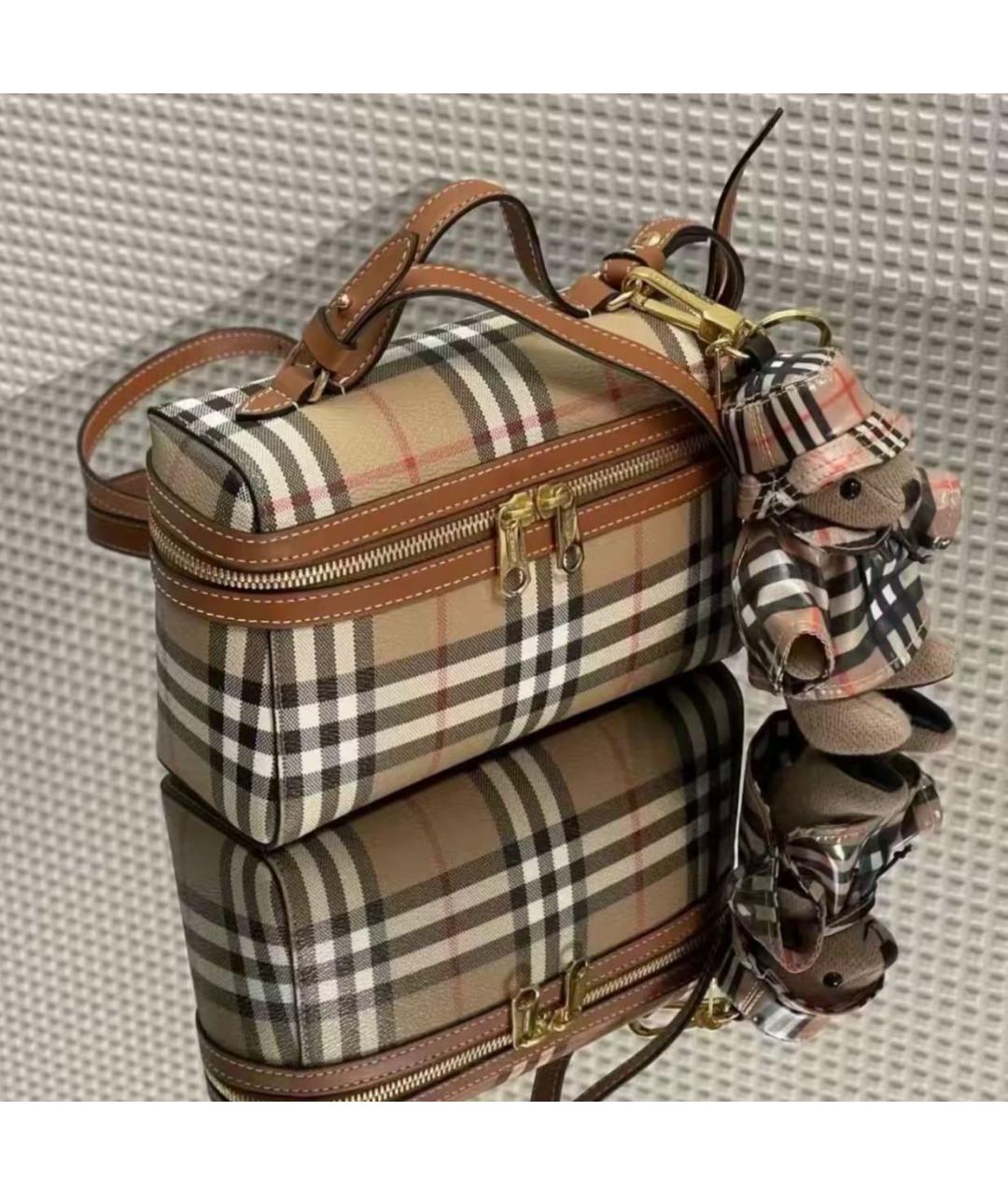 BURBERRY Бежевая кожаная сумка с короткими ручками, фото 6