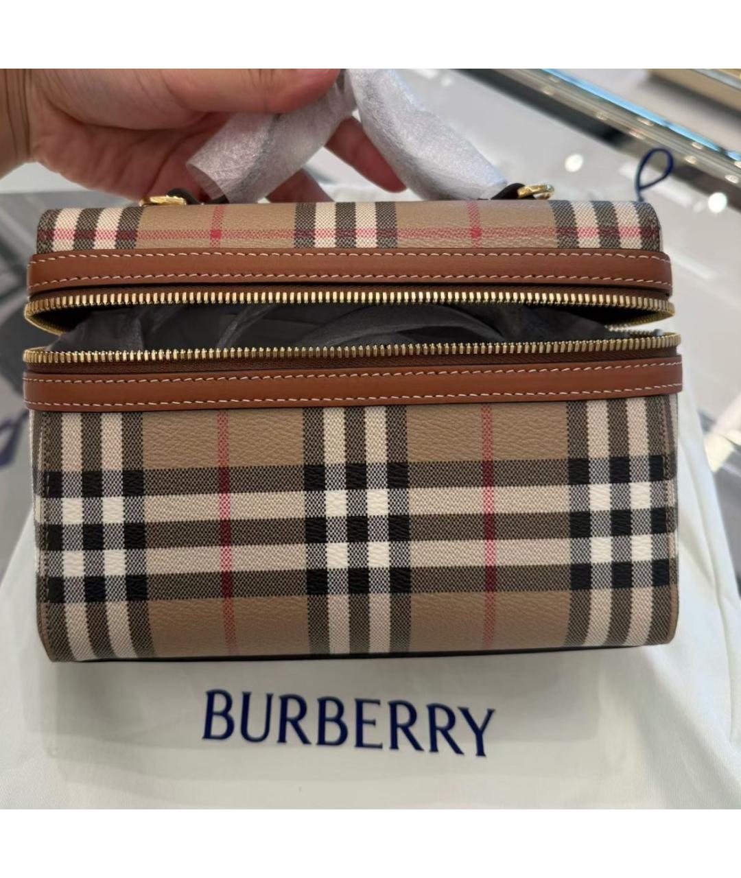 BURBERRY Бежевая кожаная сумка с короткими ручками, фото 7
