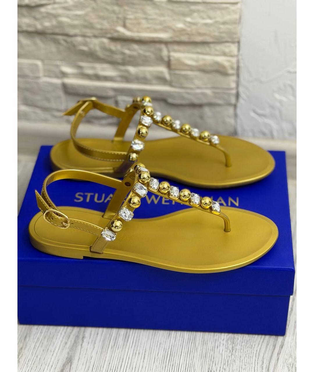 STUART WEITZMAN Золотые резиновые босоножки, фото 8