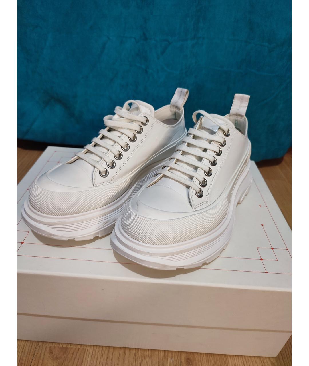 ALEXANDER MCQUEEN Белые кожаные кроссовки, фото 2