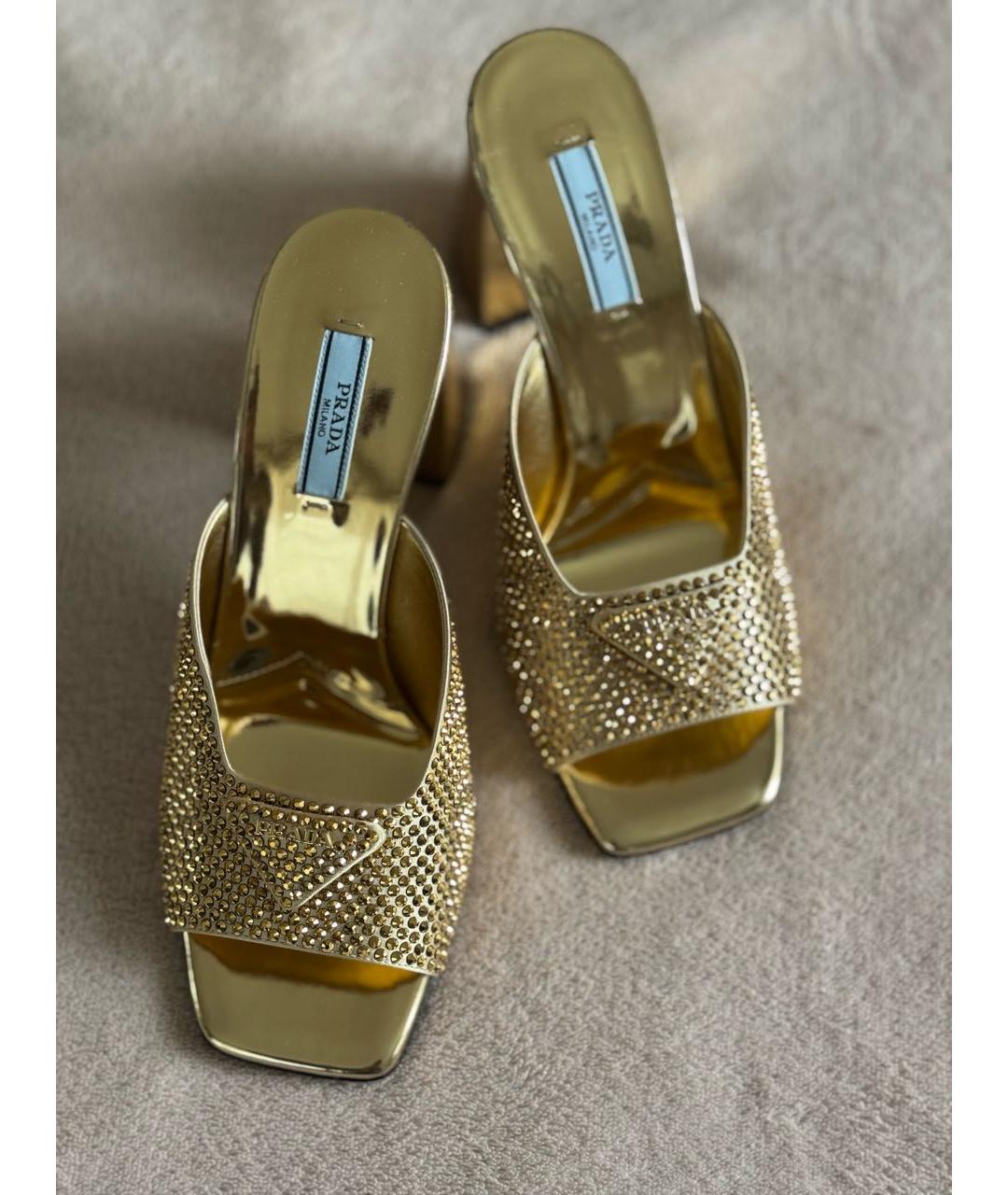 PRADA Золотые кожаные мюли, фото 5