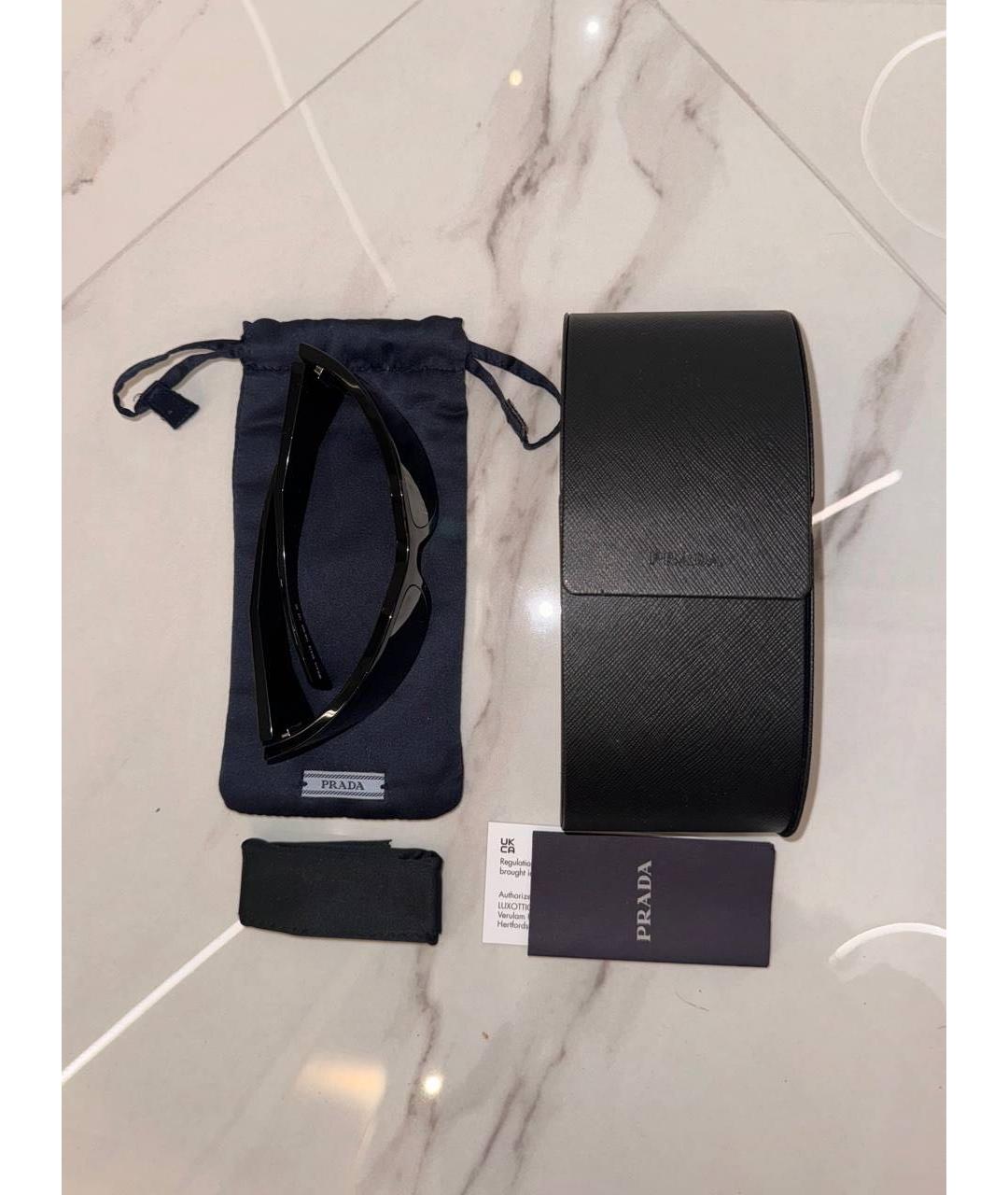 PRADA Черные пластиковые солнцезащитные очки, фото 4