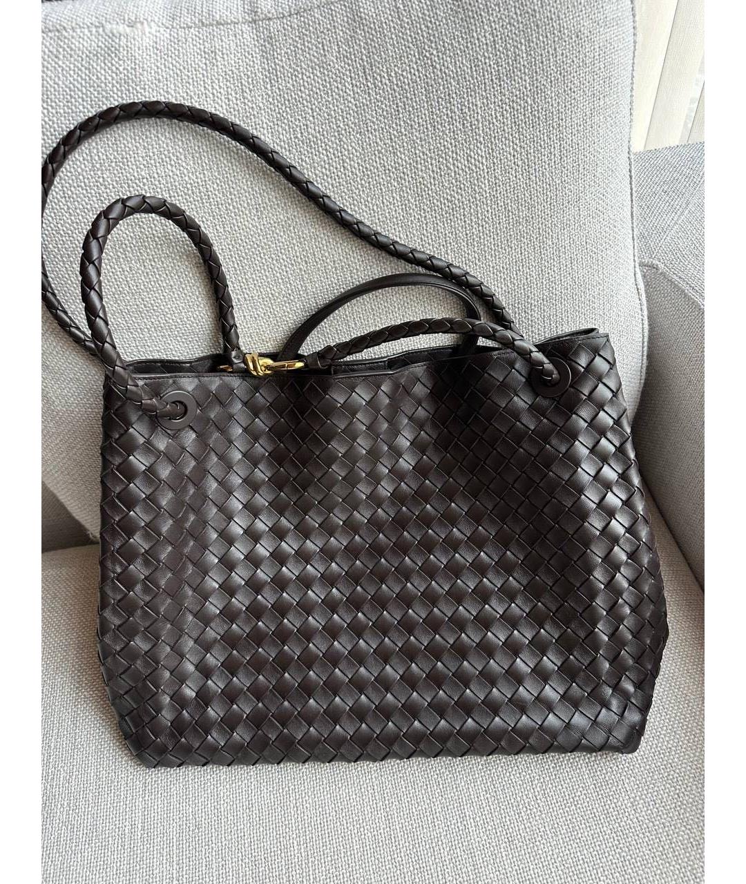 BOTTEGA VENETA Коричневая кожаная сумка с короткими ручками, фото 3